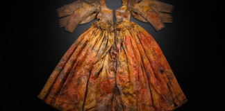 UN VESTIDO DE SEDA ESTUVO 400 AÑOS EN EL FONDO DEL MAR EN UN BARCO FANTASMA: HOY SIGUE INTACTO