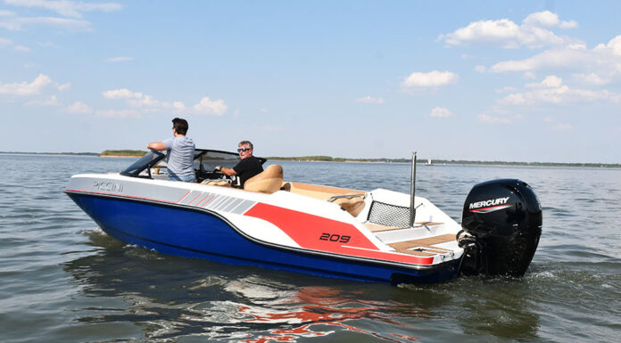 TV – HOY EN ESLORAS PRESENTAMOS LA LANCHA PICCINI 209 DESDE RESISTENCIA