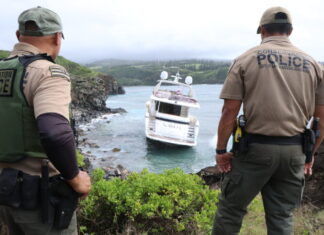 SE HUNDEL EL YATE SUNSEEKER VARADO EN HAWAI