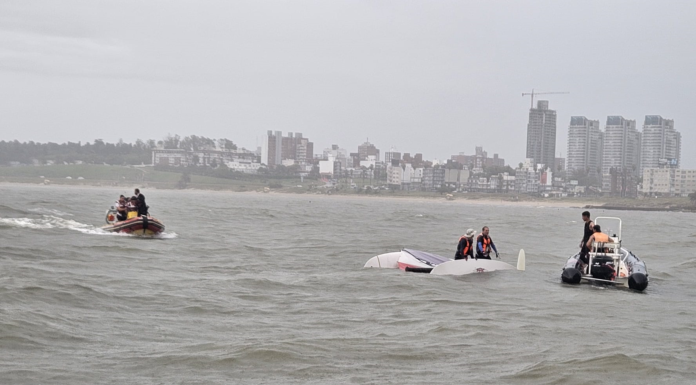MONTEVIDEO – LA ARMADA DEBIÓ ASISTIR VARIOS VELEROS Y RESCATAR 18 PERSONAS TRAS FUERTE TEMPORAL EN MEDIO DE UNA REGATA
