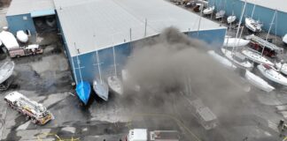 UN INCENDIO EN UNA GUARDERÍA EN MICHIGAN AFECTA A MÁS DE 150 EMBARCACIONES