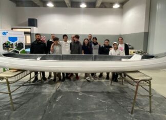 LA CURIOSA HISTORIA DE LA ESCUELA DONDE LOS CHICOS APRENDEN A CONSTRUIR BARCOS