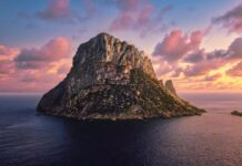 “ES VEDRÀ”, LOS ENÍGMAS DE LA MISTERIOSA ISLA DE IBIZA