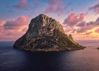 “ES VEDRÀ”, LOS ENÍGMAS DE LA MISTERIOSA ISLA DE IBIZA