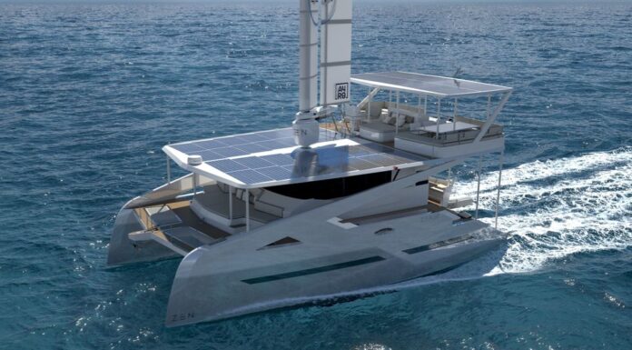 EL PRIMER CATAMARÁN CON VELA ELÉCTRICA Y ENERGÍA SOLAR, PURA EFICIENCIA