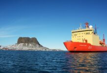EL “ALMIRANTE IRÍZAR” COMPLETÓ EL REABASTECIMIENTO DE LA BASE ANTÁRTICA CIENTÍFICA CARLINI