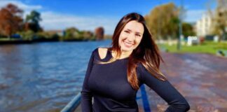 TV – HOY EN PARALELO CERO UNA MEDITERRANEAN 440 CON 3 MOTORES YAMAHA, UNAS MINI LANCHAS DE LOS PILOTOS F1 Y ALEJANDRO KALFAYAN