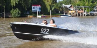 TV – UNA “CHRIS CRAFT” ARGENTINA DE 1950 CON UN POTENTE V8 (VIDEO)