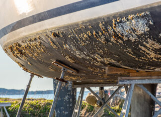 ¿CÓMO ELEGIR LA PINTURA PARA EL FONDO DE TU BARCO?