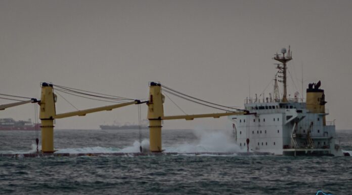 NAUFRAGIO – SE ROMPE EL CASCO DEL GRANELERO OS 35 ACCIDENTADO EN GIBRALTAR