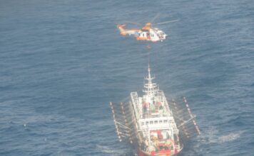 PREFECTURA AEROEVACUÓ A UN TRIPULANTE DE UN BUQUE PESQUERO A 435 KM DE LA COSTA