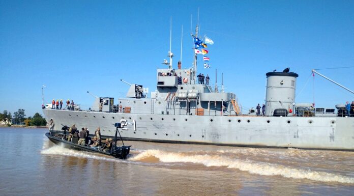 SE EFECTUÓ UN ADIESTRAMIENTO NAVAL INTEGRADO EN EL RÍO PARANÁ DE LAS PALMAS