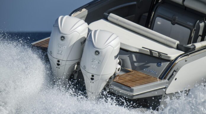 MOTORES YAMAHA: NUEVOS MODELOS INSIGNIA DE ALTA POTENCIA