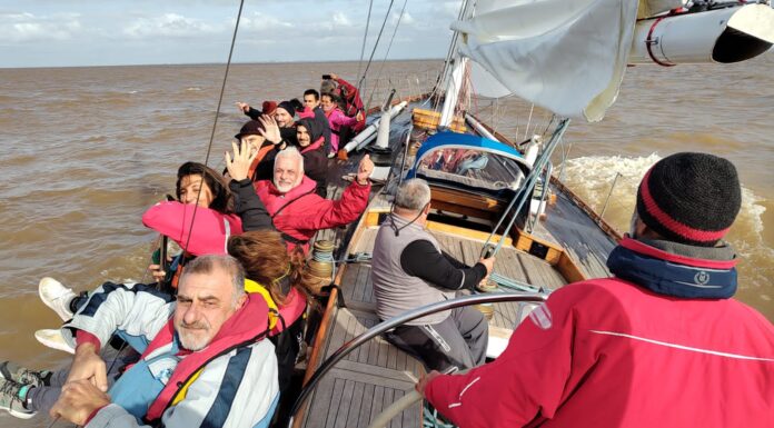 EL YATE “ESPERANZA” REALIZÓ UNA NUEVA NAVEGACIÓN DE INSTRUCCIÓN POR EL RÍO DE LA PLATA