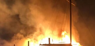 SE INCENDIÓ UN HISTÓRICO ASTILLERO EN BRISTOL Y SE SOSPECHA DE UN SABOTAJE