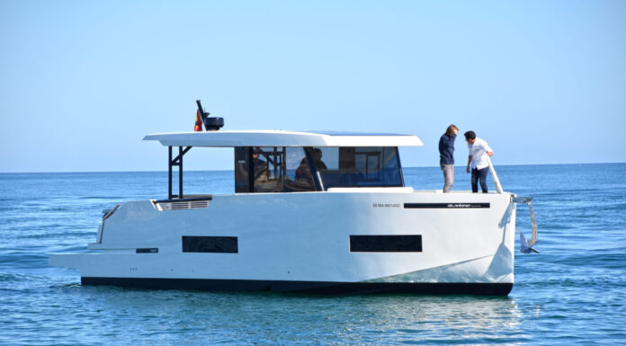 DE ANTONIO D50 COUPÉ: INNOVACIÓN Y DISEÑO CUBIERTO