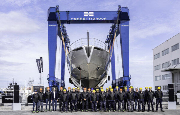 SE HA LANZADO EL PRIMER PERSHING 140 EN ALUMINIO