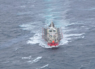 (VIDEO) EMERGENCIA EN EL MAR: PREFECTURA AEROEVACUÓ DE URGENCIA AL TRIPULANTE DE UN BUQUE PESQUERO