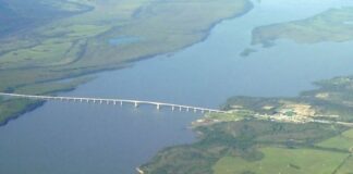 EN LANCHA BANDA INTERNACIONAL DESEMBARCABAN LA DROGA A POCOS KILÓMETROS DE CARMELO