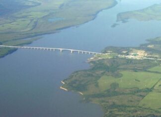 EN LANCHA BANDA INTERNACIONAL DESEMBARCABAN LA DROGA A POCOS KILÓMETROS DE CARMELO