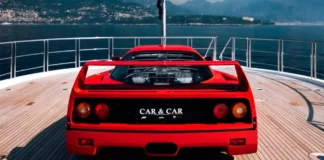 ESTACIONAN UN FERRARI F40 EN LA PROA DE UN YATE EN MÓNACO