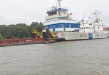 LAS BARCAZAS QUE SE HUNDIERON EN EL PARANÁ NO COMPLICAN LA NAVEGACIÓN Y DUDAN QUE PUEDAN SER RECUPERADAS