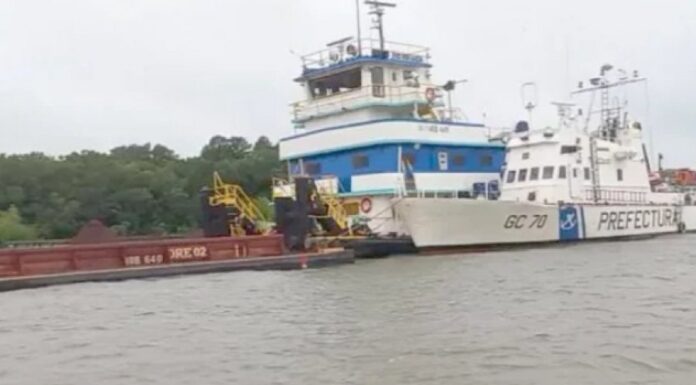 LAS BARCAZAS QUE SE HUNDIERON EN EL PARANÁ NO COMPLICAN LA NAVEGACIÓN Y DUDAN QUE PUEDAN SER RECUPERADAS