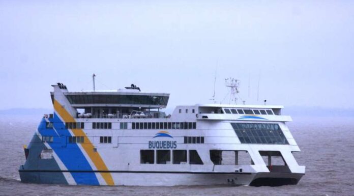 “PENOSO ESTADO”: LA ADUANA ORDENÓ LA BAJA DE UNA DE LAS EMBARCACIONES DE BUQUEBUS