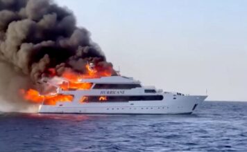 VIDEO – VORAZ INCENDIO EN UN BARCO TURÍSTICO EN EGIPTO DEJA AL MENOS TRES PERSONAS DESAPARECIDAS