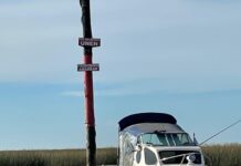 ¿SE PUEDE AMARRAR A UNA BALIZA O BOYA EN EL RÍO?