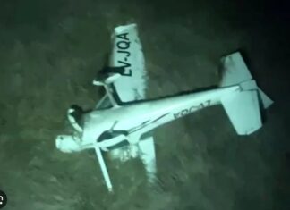 UN AVIÓN ATERRIZÓ DE EMERGENCIA EN EL RÍO PARANÁ Y SUS TRIPULANTES DEBIERON SER RESCATADOS