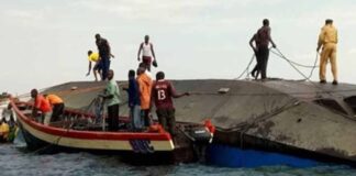 MUEREN MÁS DE CIEN PERSONAS EN EL NAUFRAGIO DE UN BARCO EN NIGERIA QUE VOLVÍA DE UNA BODA