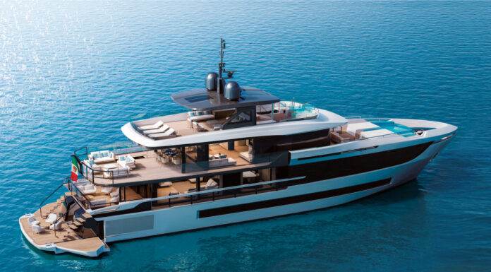 LANZAMIENTO DEL PRIMER MANGUSTA OCEANO 39