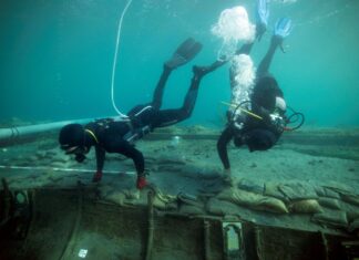 ARQUEOLÓGOS ESPAÑOLES PLANEAN RESCATE DE NAUFRAGIO FENICIO DE 2500 AÑOS DE ANTIGUEDAD