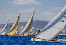 REGATA PUIG, UN ESPECTÁCULO DE VELAS: 50 VELEROS CLÁSICOS DESAFÍAN LAS OLAS EN BARCELONA