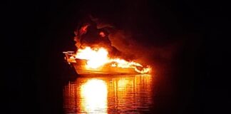 SE INCENDIÓ Y HUNDIÓ ANOCHE UN BARCO EN EL CANAL DEL ESTE