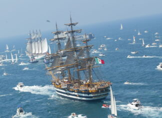 EL BUQUE ESCUELA AMERIGO VESPUCCI LLEGA A BUENOS AIRES