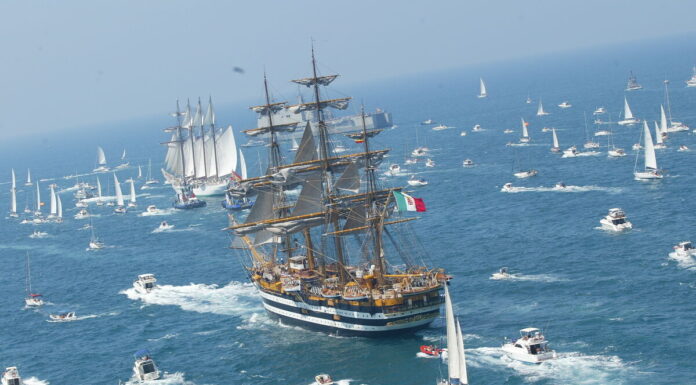 EL BUQUE ESCUELA AMERIGO VESPUCCI LLEGA A BUENOS AIRES