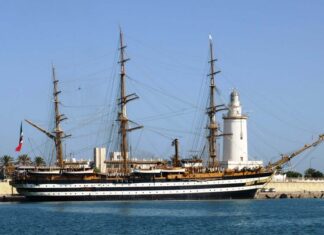 EL AMÉRICO VESPUCCI EMPRENDE LA VUELTA AL MUNDO