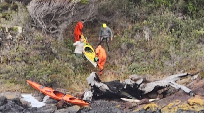 PREFECTURA RESCATÓ A DOS KAYAKISTAS EN USHUAIA
