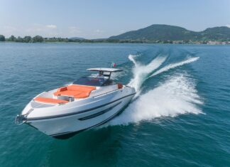 RÍO YACHTS DAYTONA 35: EL OPEN DEPORTIVO Y DINÁMICO QUE REVOLUCIONA LOS CRUCEROS DE UN DÍA