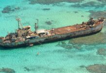 LA DISPUTA POR UN BARCO ENCALLADO EN UN ARRECIFE AMENAZA CON LLEVAR A CHINA Y FILIPINAS A UN CONFLICTO