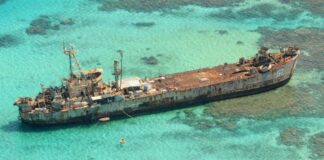 LA DISPUTA POR UN BARCO ENCALLADO EN UN ARRECIFE AMENAZA CON LLEVAR A CHINA Y FILIPINAS A UN CONFLICTO