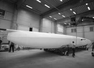 EL VELERO IMOCA 60 A HIDRÓGENO ENTRA EN LA FASE FINAL DE CONSTRUCCIÓN