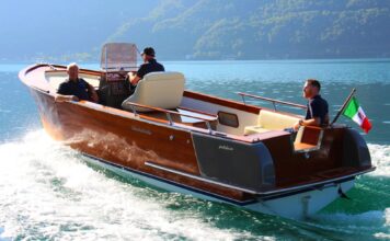 EL ASTILLERO COLOMBO DEL LAGO DI COMO, BOTO EL POLO 23, EL BARCO DEL 70 ANIVERSARIO