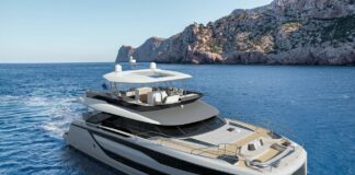 PRESTIGE M8, LA REINVENCIÓN DEL CATAMARÁN A MOTOR