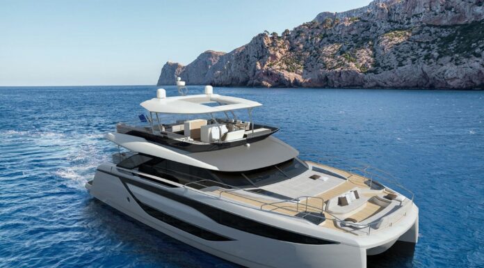 PRESTIGE M8, LA REINVENCIÓN DEL CATAMARÁN A MOTOR
