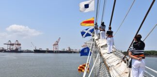 TRAS DÍAS DE NAVEGACIÓN POR EL SUR DEL PACÍFICO, LA FRAGATA ARA “LIBERTAD” LLEGÓ A GUAYAQUIL EN ECUADOR