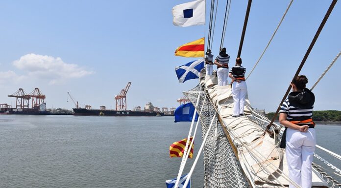 TRAS DÍAS DE NAVEGACIÓN POR EL SUR DEL PACÍFICO, LA FRAGATA ARA “LIBERTAD” LLEGÓ A GUAYAQUIL EN ECUADOR