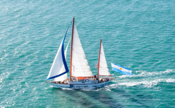 EL MOTOVELERO DR. BERNARDO HOUSSAY REALIZÓ UNA NAVEGACIÓN DE INSTRUCCIÓN